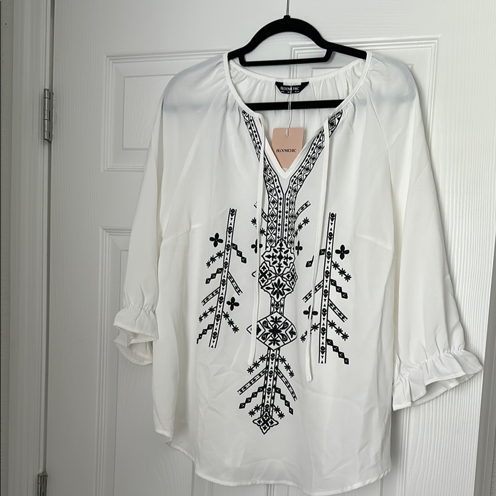 Banana Republic Black and White Graphic 3/4 Sleeve Blouse